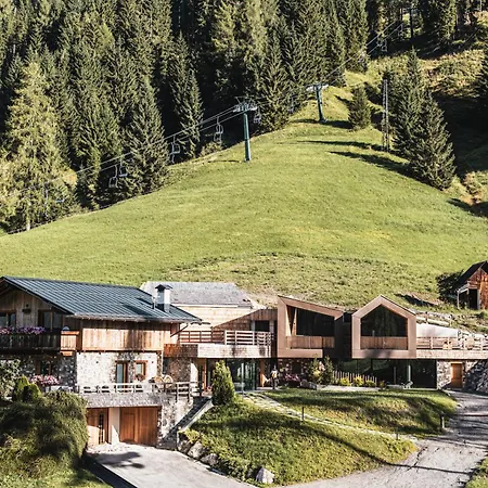 ベッド・アンド・ブレックファスト Borgo Antico Mountain サッパーダ